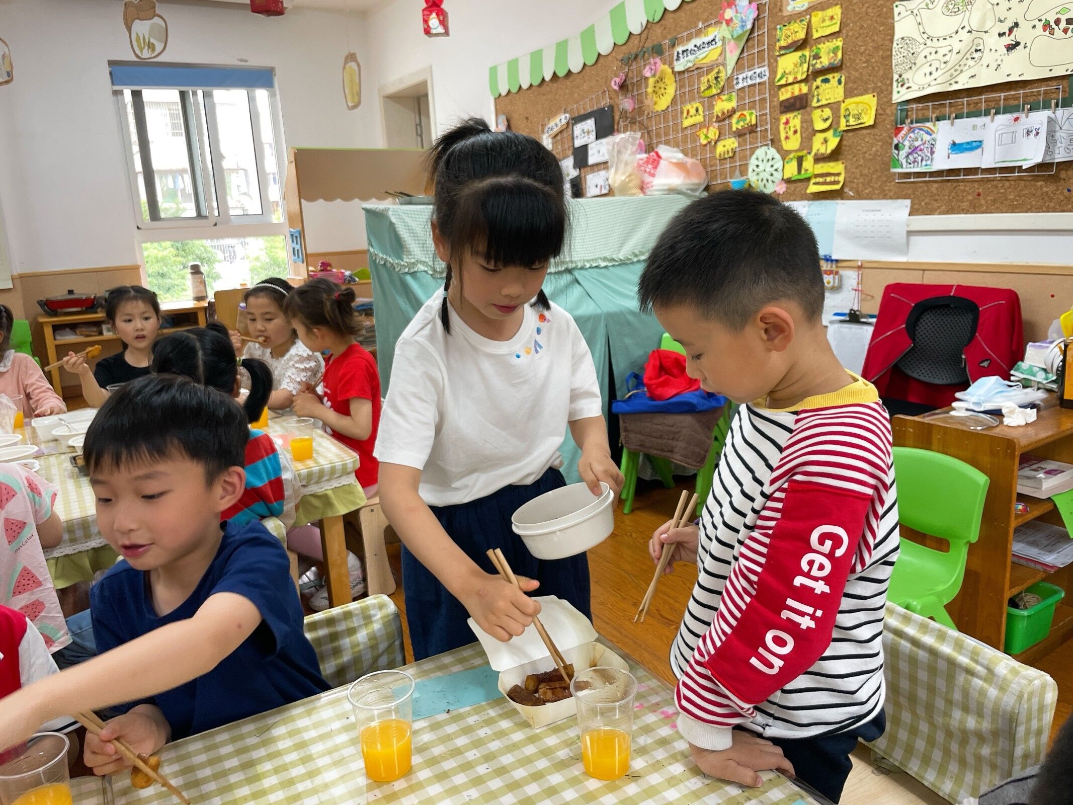 幼儿园的烹饪活动-糖豆宝宝的幸福小屋